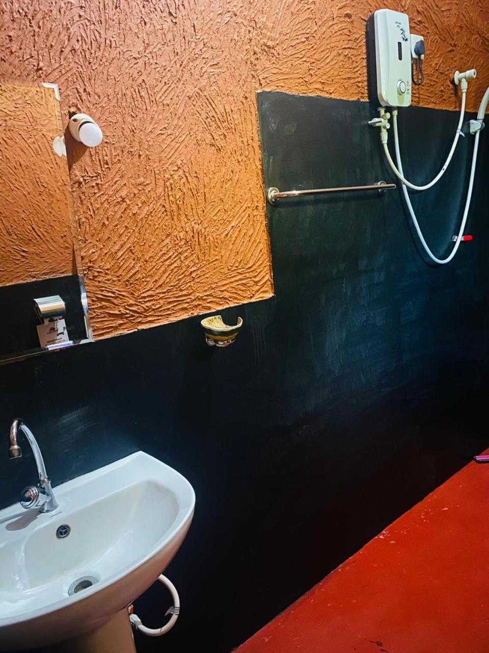 Hotel Hideaway Garage Dambulla Ngoại thất bức ảnh