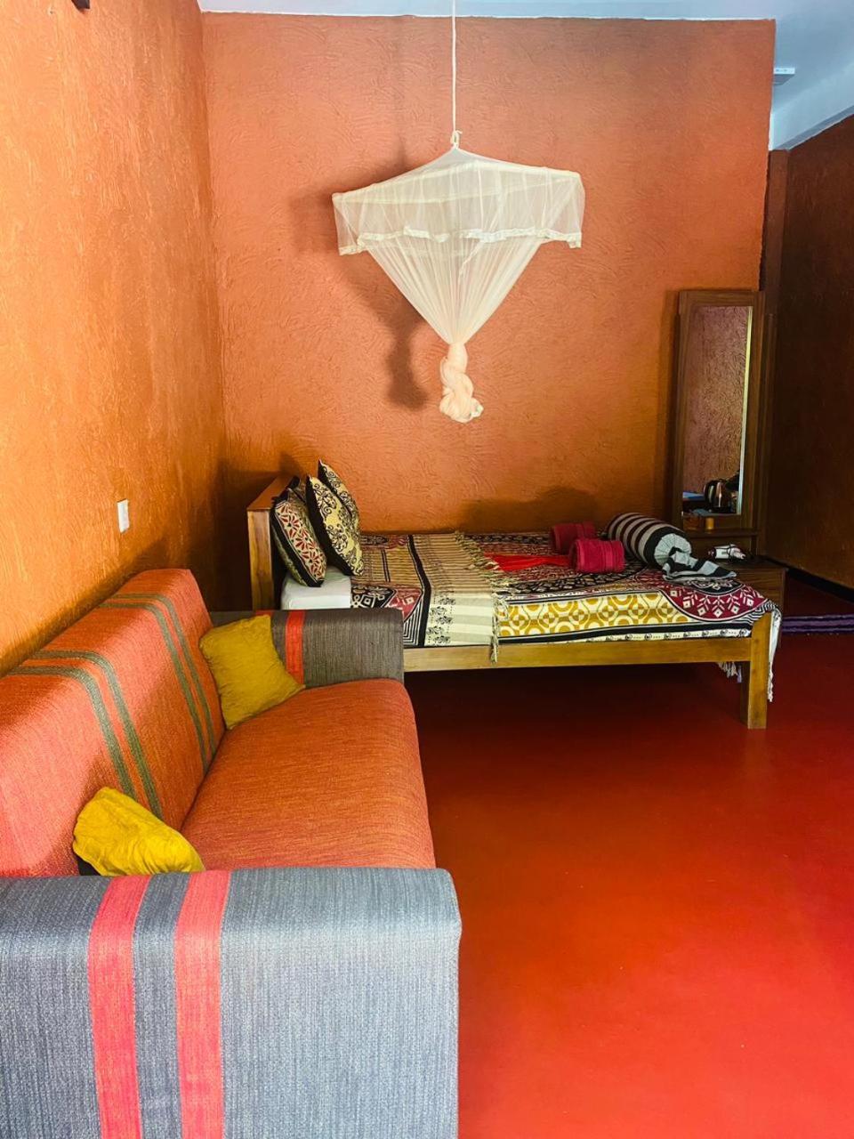 Hotel Hideaway Garage Dambulla Ngoại thất bức ảnh